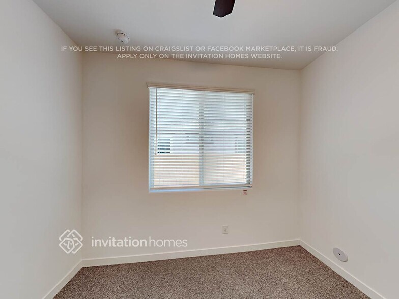 Building Photo - 16409 W Questa Dr