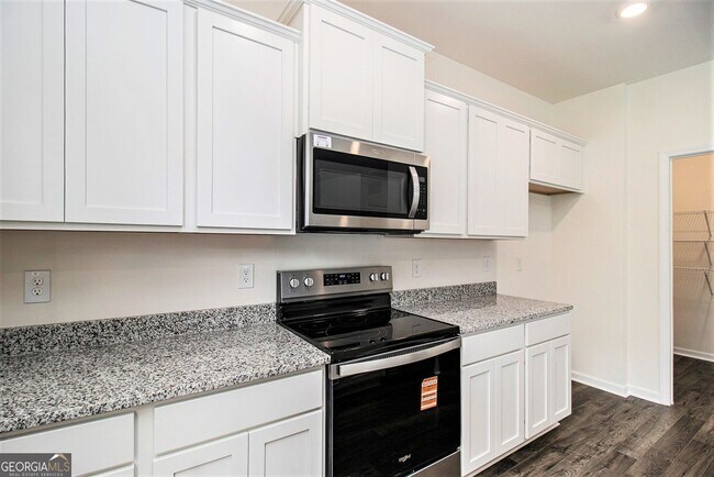 Building Photo - 568 Whitman Ln