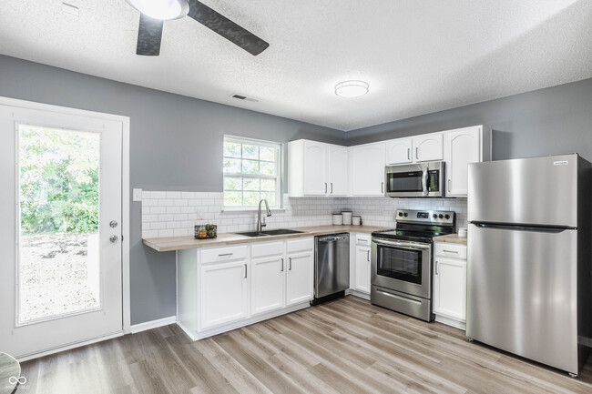 Building Photo - 13076 N Becks Grove Dr