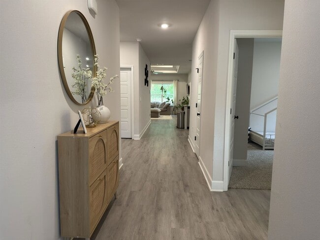 Building Photo - 2075 Hansel Hl Dr