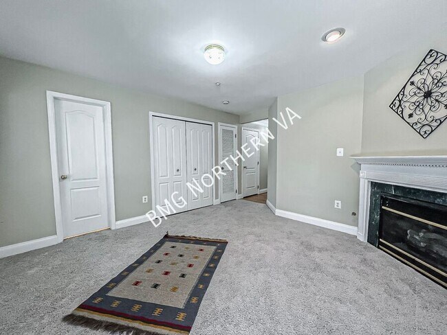 Building Photo - 110 Cahill Dr