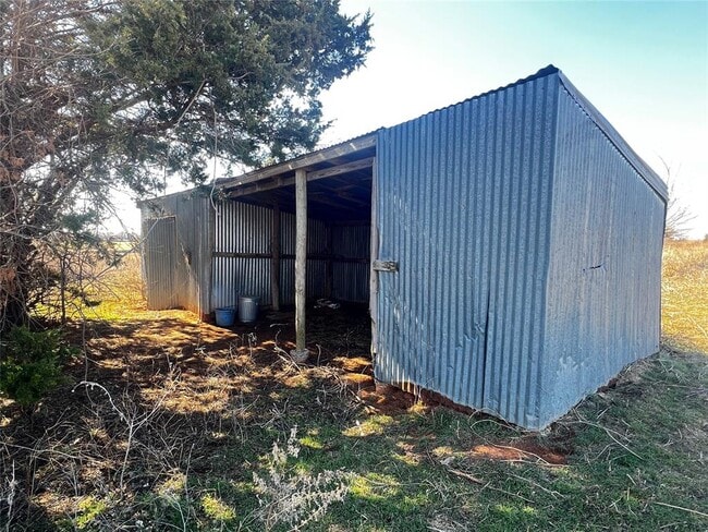 Building Photo - 819 Crystal Ln