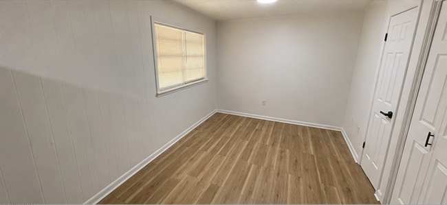 Building Photo - 3 Bedrooms • 2 Bathrooms • $1,275/mo