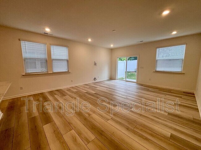 Building Photo - 10514 Brookside Reserve Rd