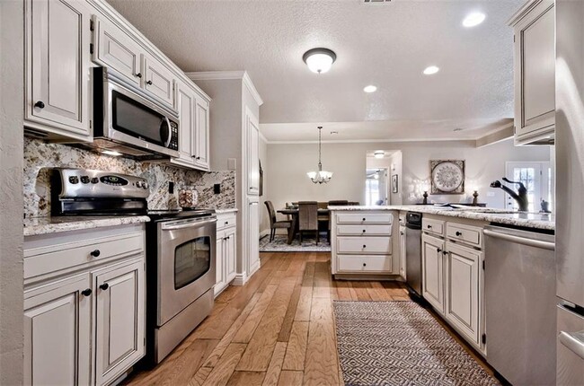 Building Photo - 5 S Prairie Dunes Dr
