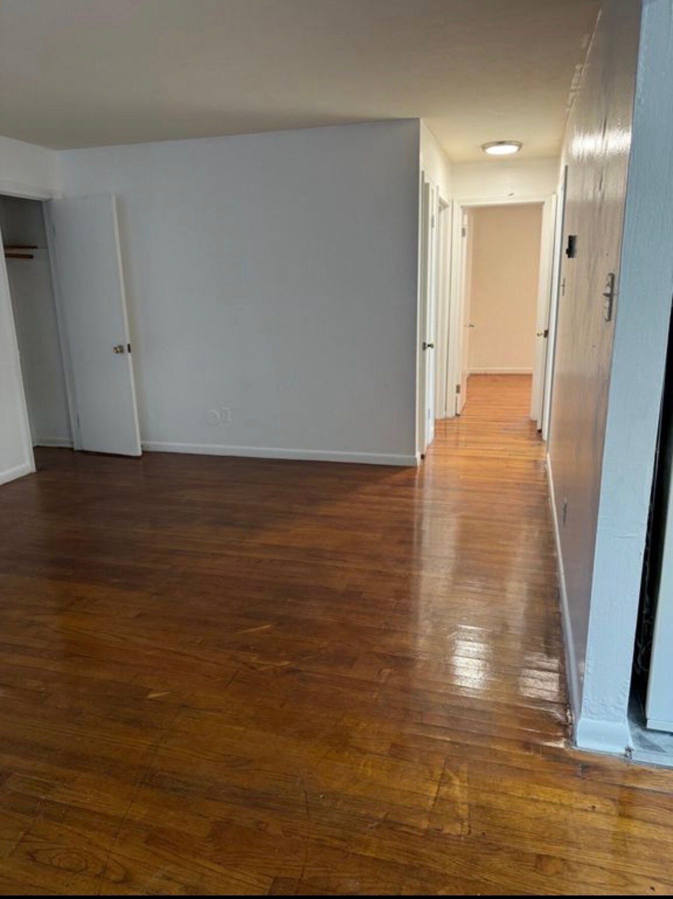 Building Photo - 1007 W 36th St