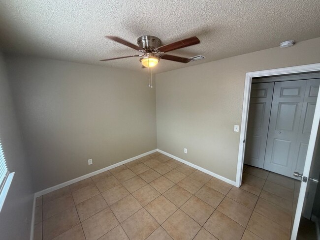 Building Photo - Apply today