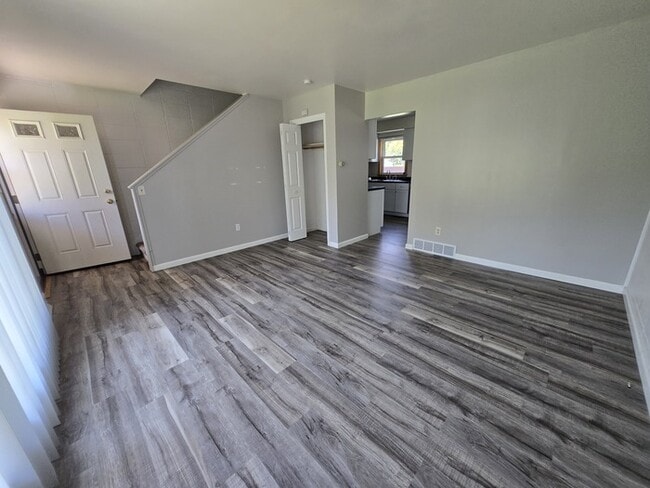 Building Photo - 1414 S 14th St