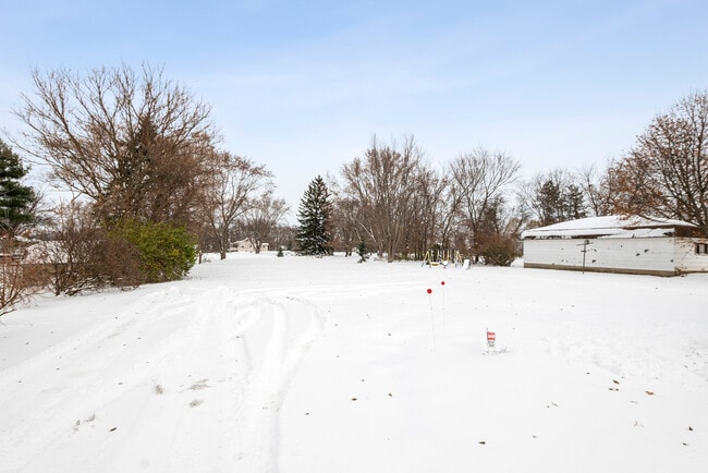 Building Photo - 8340 W Lincoln Hwy