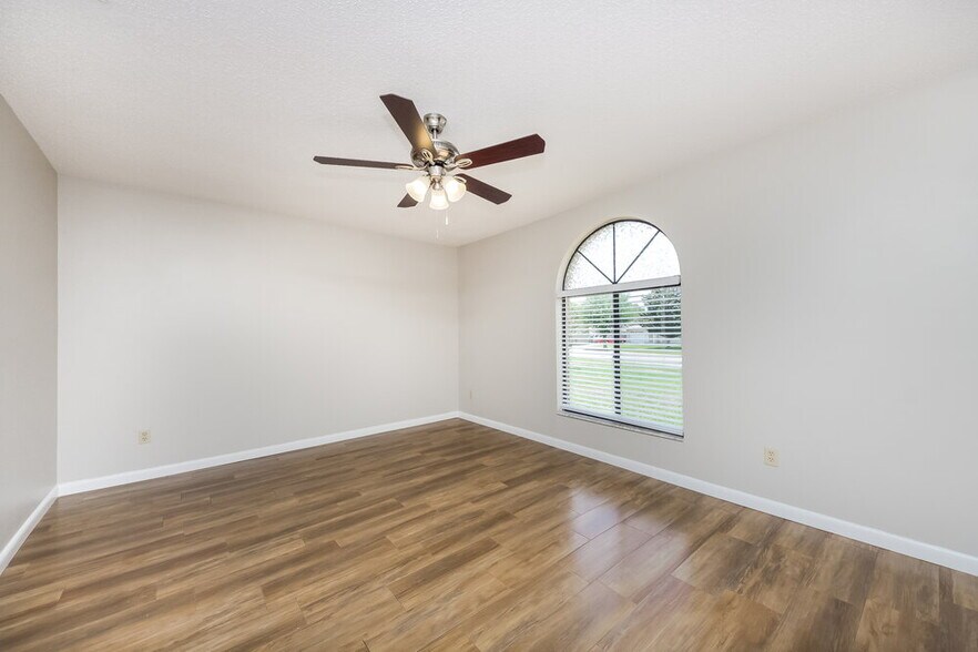 Building Photo - 2854 Camomile Dr