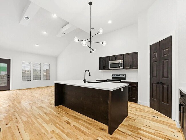 Building Photo - Lot 146