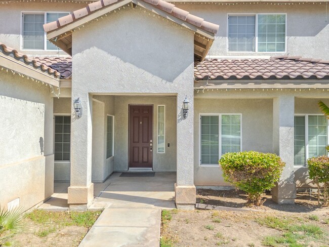 Building Photo - Stunning 4-Bedroom Home for Rent in Brawley!