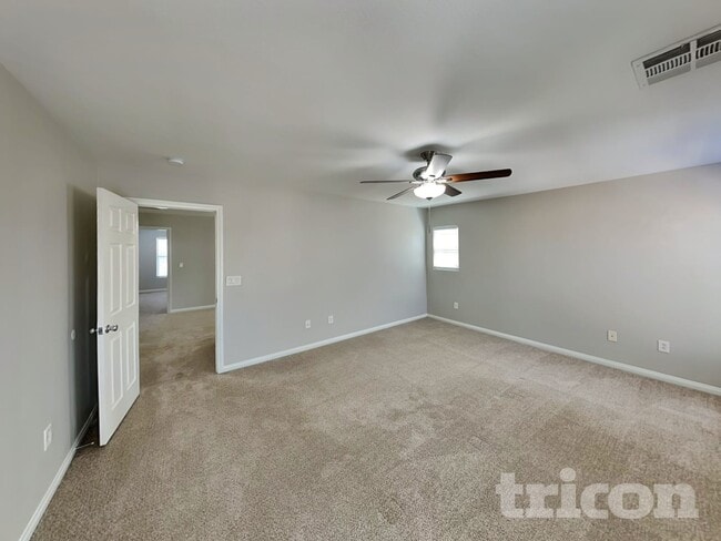 Building Photo - 129 Snow Dome Ave