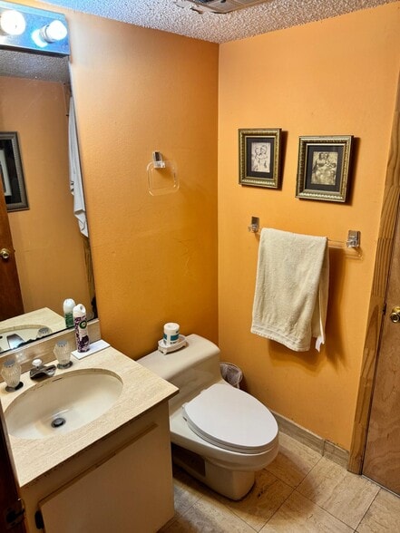 Building Photo - 9300 Bay Harbor Ter