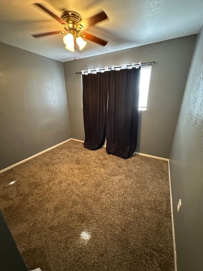 Building Photo - Home for rent