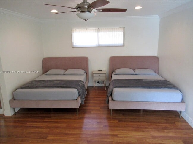 Building Photo - 1118 N 46th Ave