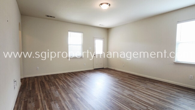 Building Photo - 333 Cedar Crk Dr