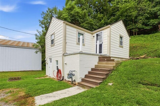 Building Photo - 424 Glenfield Rd