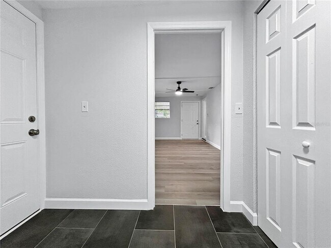 Building Photo - 3006 E Idlewild Ave