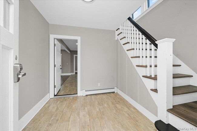 Building Photo - 453 NY-17M