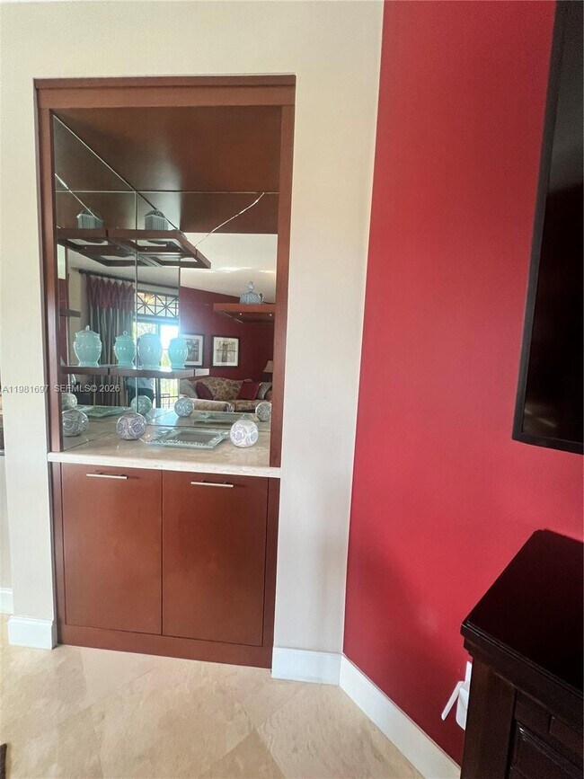 Building Photo - 2401 N Ocean Blvd