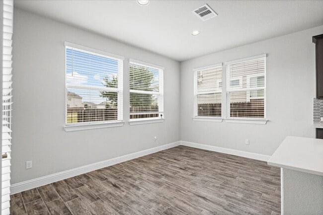 Building Photo - 136 Free Stone Dr