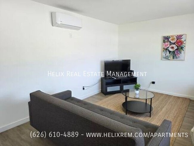 Building Photo - 1313 Huntington Dr