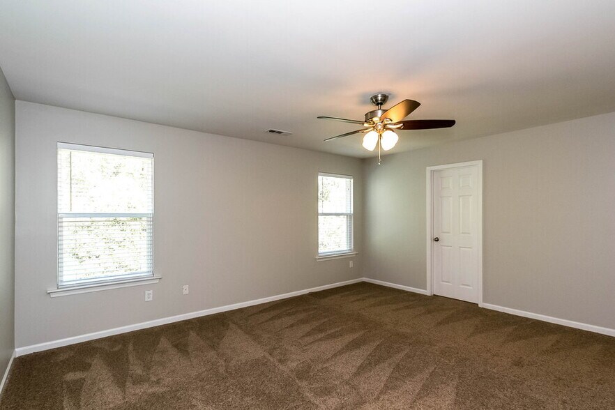 Building Photo - 50 Brookview Dr