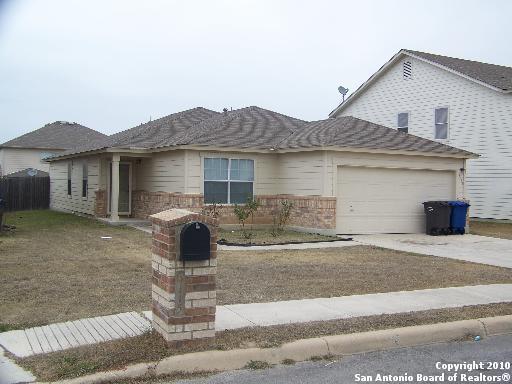Building Photo - Just Reduced...Convenient floorpan and loc...