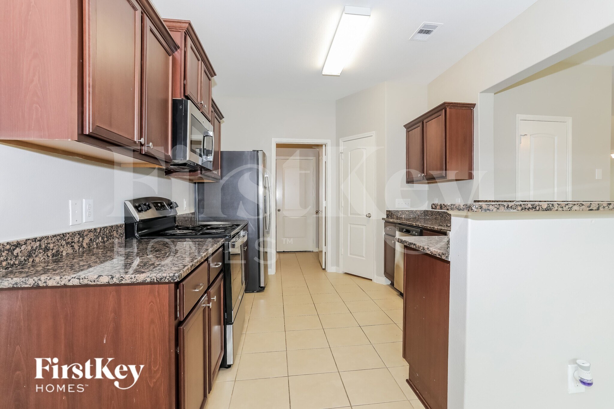 Building Photo - 20718 Round Key Dr