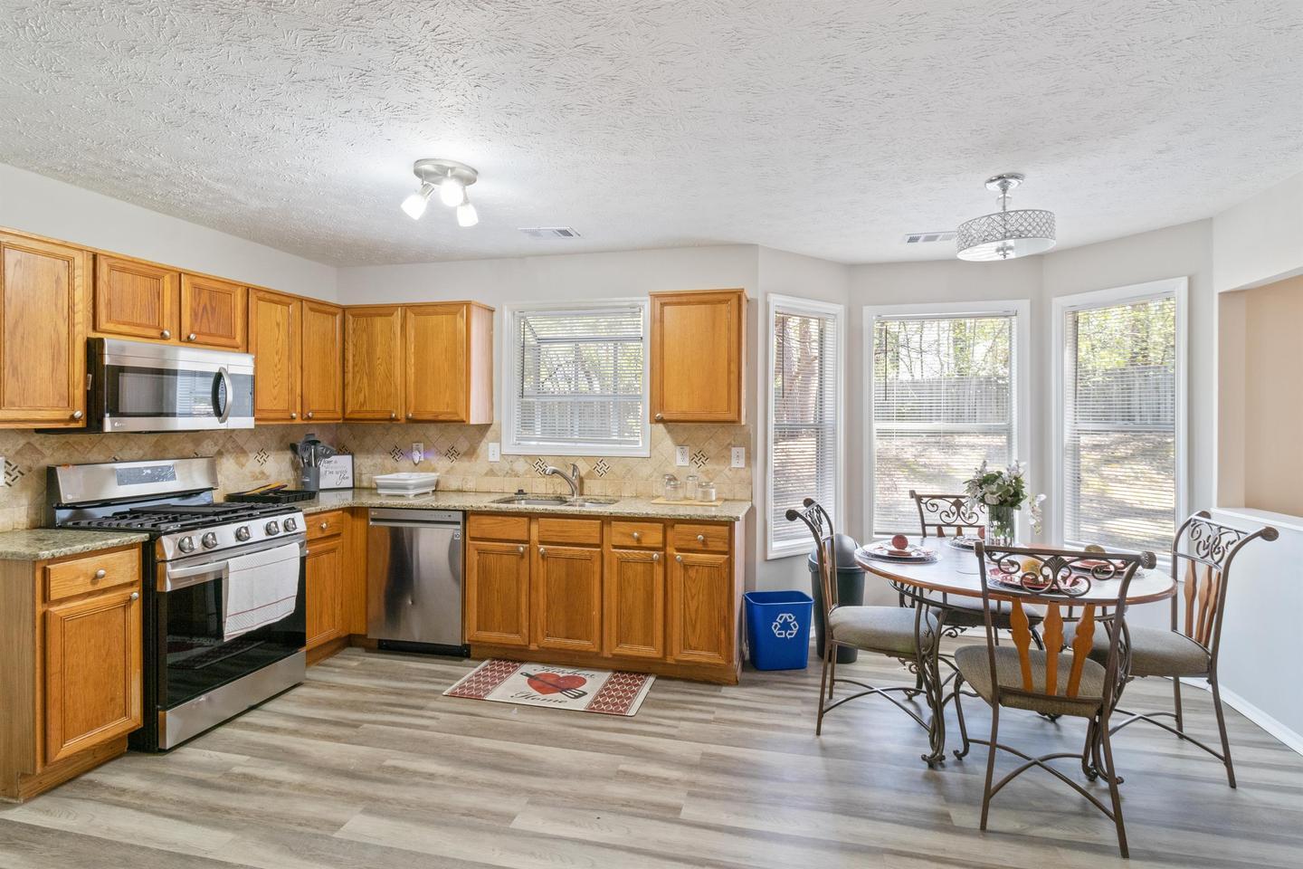 Building Photo - Spacious Lithonia Gem in a Quiet Community