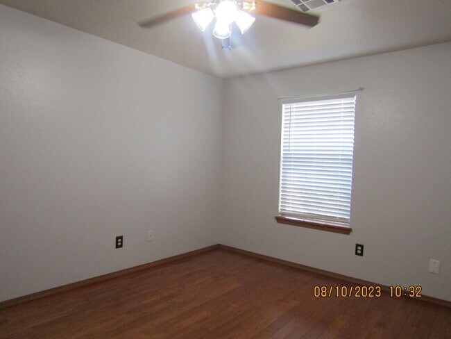 Building Photo - PETS ARE NEGOTIABLE WITH OWNER APPROVAL