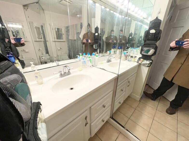 Building Photo - 860 Huntington Ave