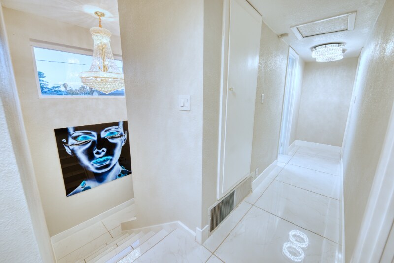 Building Photo - 2659 E Vegas Valley Dr