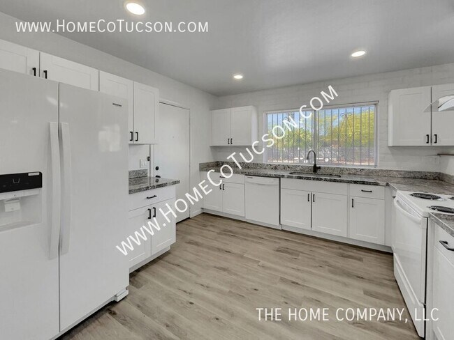 Building Photo - 3512 S Chesin Dr