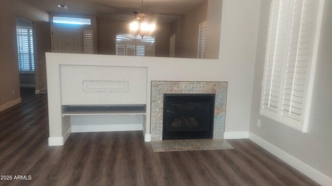 Building Photo - 1903 E Jade Pl