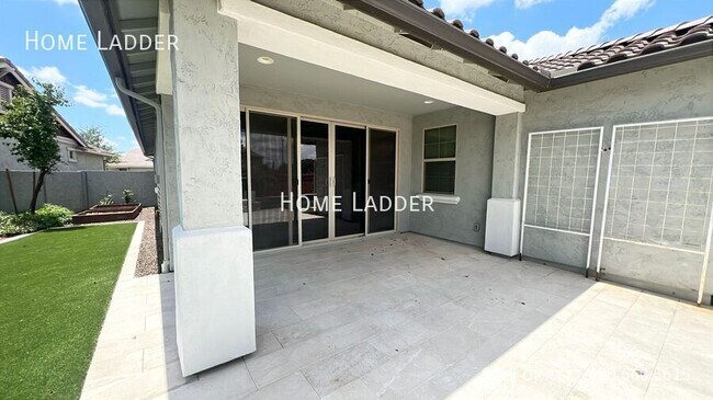Building Photo - 2039 S Osborn Ln