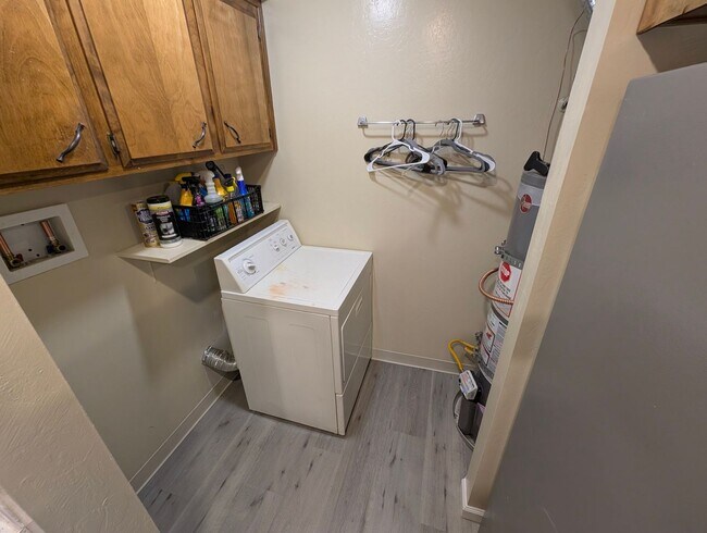 Building Photo - 4647 E Rishell Ct