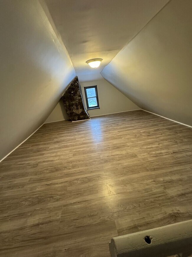 Building Photo - 2504 Olympia St