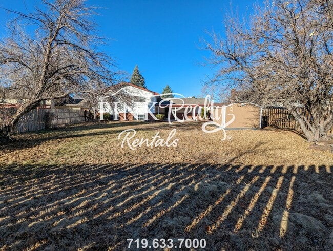 Building Photo - 4025 Cantrell Dr