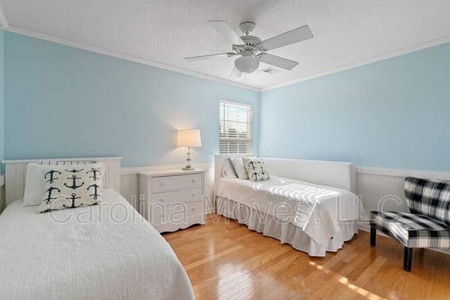 Building Photo - 312 Waterton Way