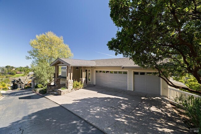 Building Photo - 43 Baywood Terrace