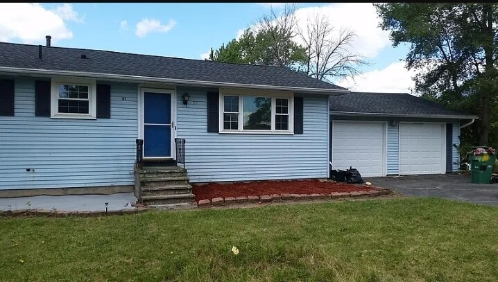 Primary Photo - 31 Coachwood Ln