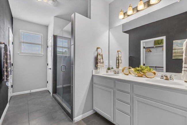 Building Photo - 9603 Tanager Way