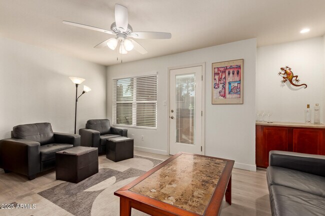 Building Photo - 8787 E Mountain View Rd