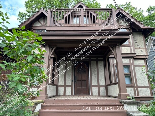 Building Photo - 429 Douglas Ave