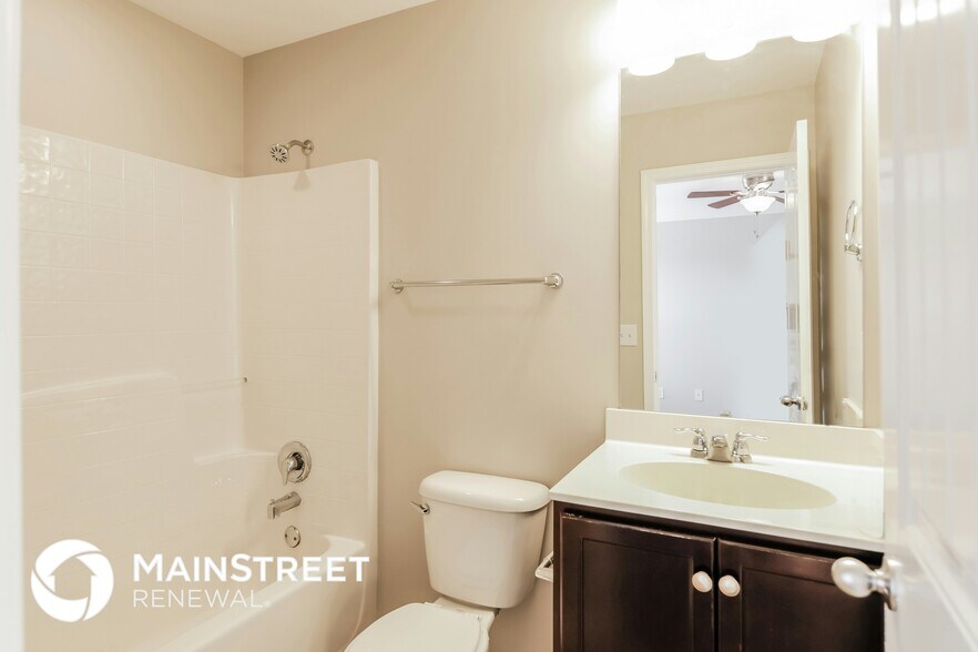 Building Photo - 140 Blackberry Cv