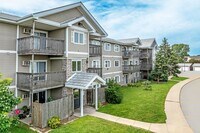 Building Photo - Oak Crossing