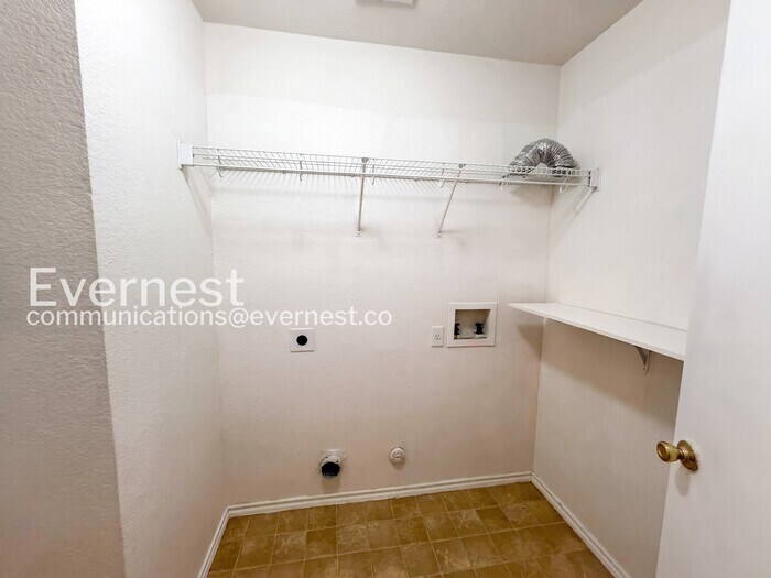 Building Photo - 109 Covey Ln