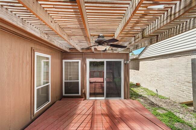 Building Photo - 1516 Beaconshire